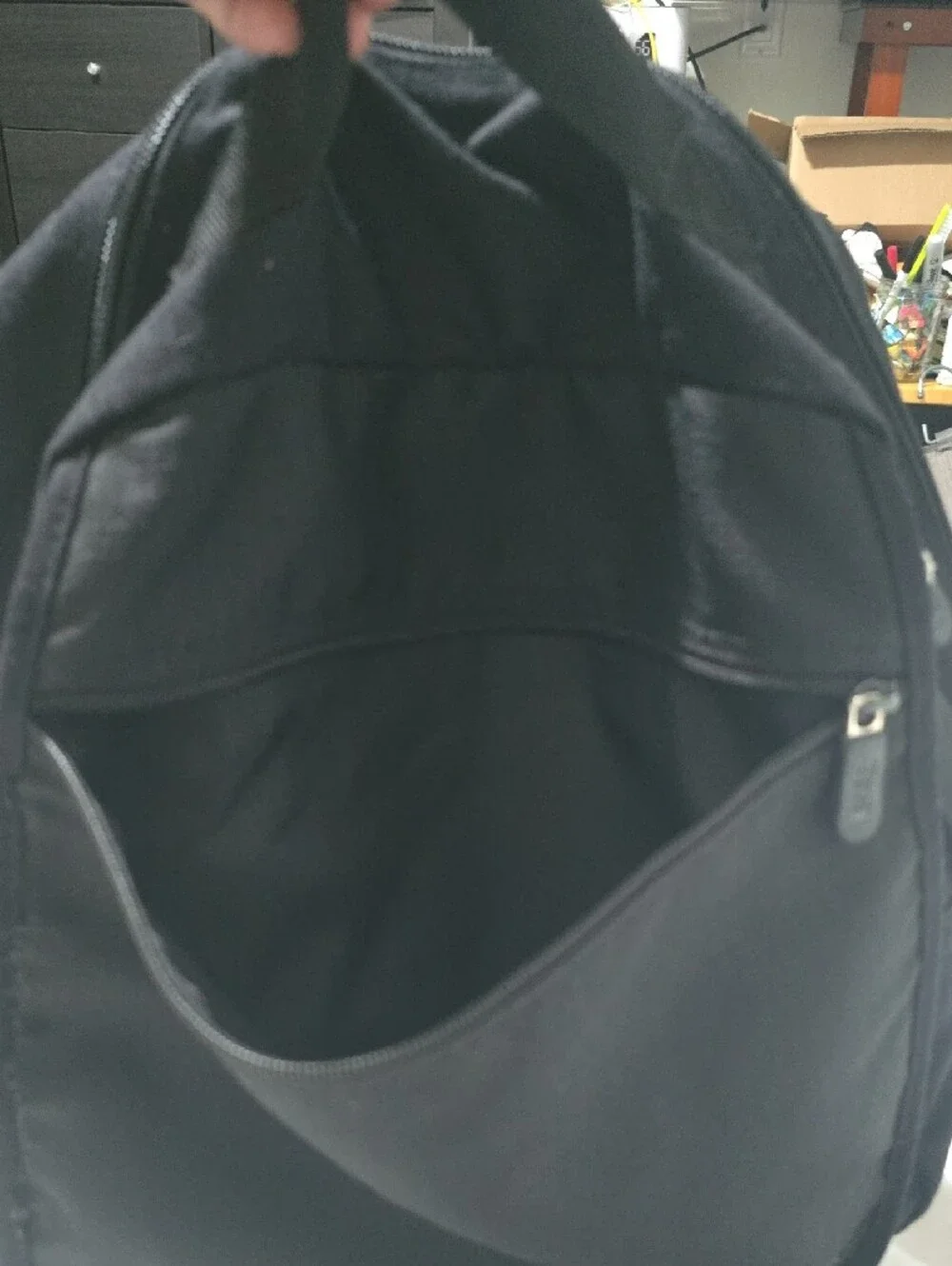Eddie Bauer Black Men’s Sling Messenger Bag